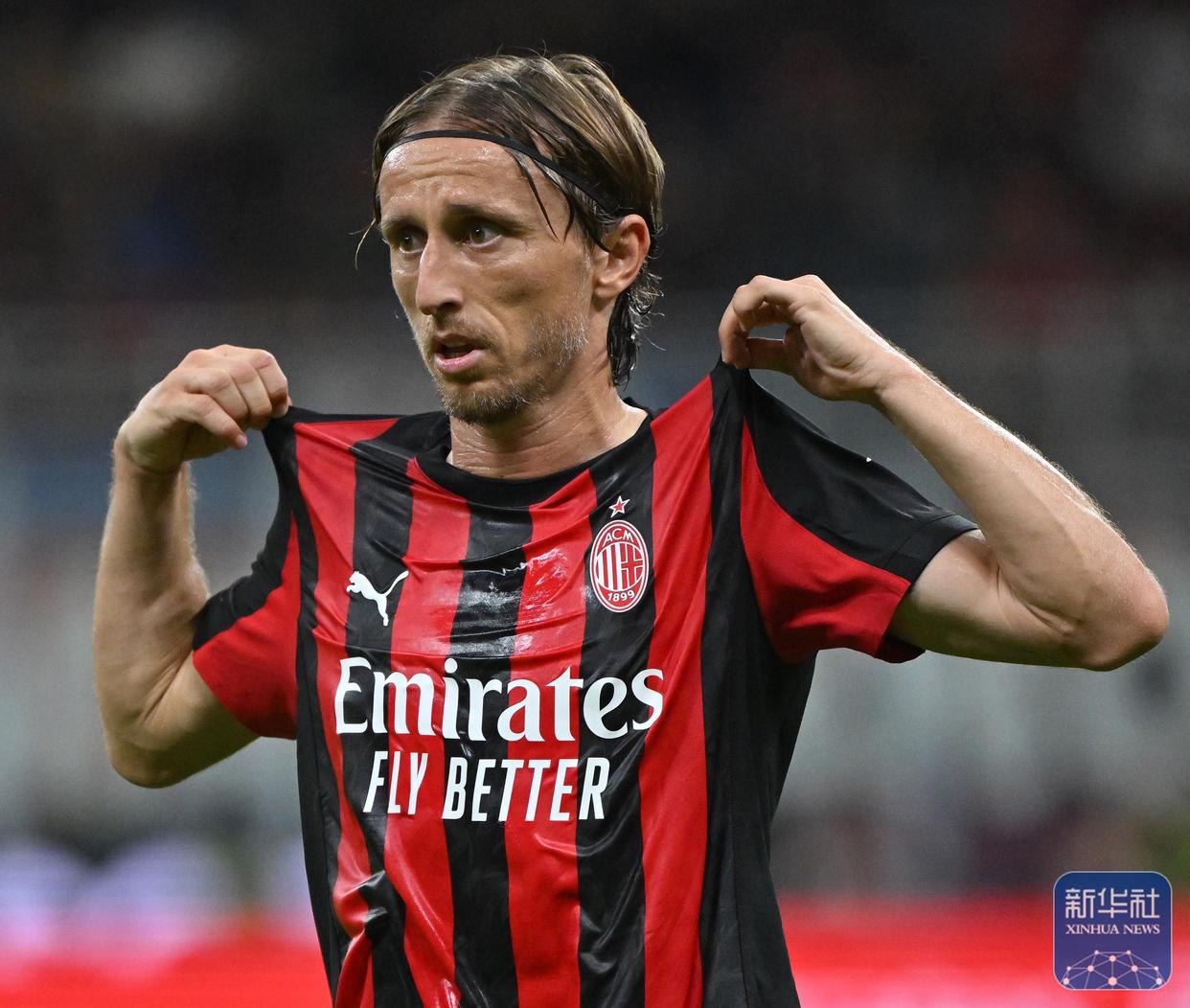 Jiuyou Sports包含离谱！赛后尤文图斯备战西甲西汉姆更衣室发声，AC米兰今晚调整名单的词条